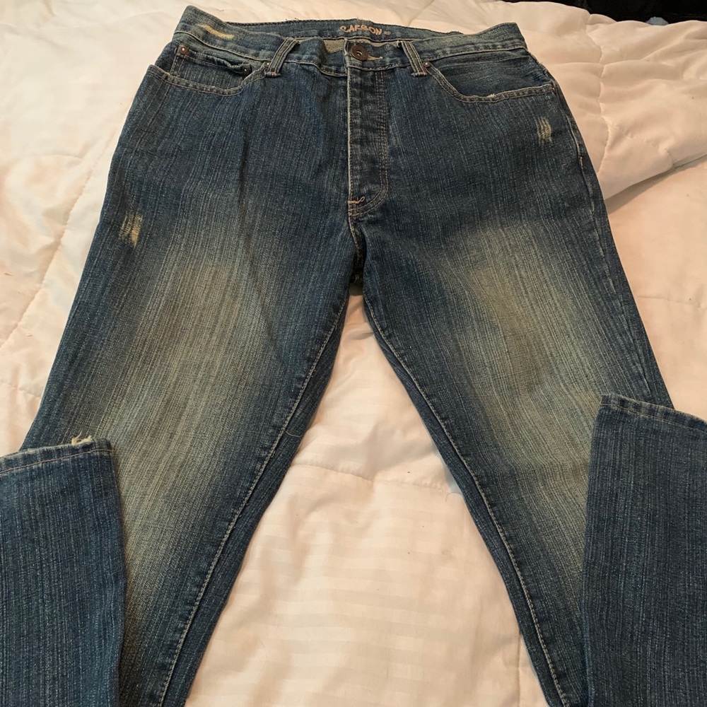 “CARBON” Men’s Jeans                                         32 X 32  NWOT